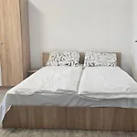 Щастлив Дом