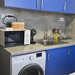Щастлив Дом